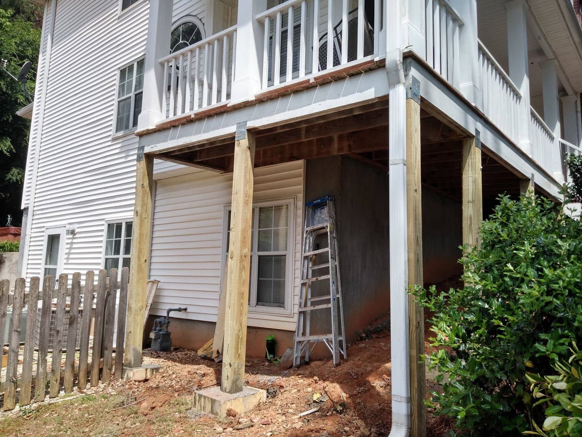 New Deck Posts in Peachtree City, GA by Valen Properties